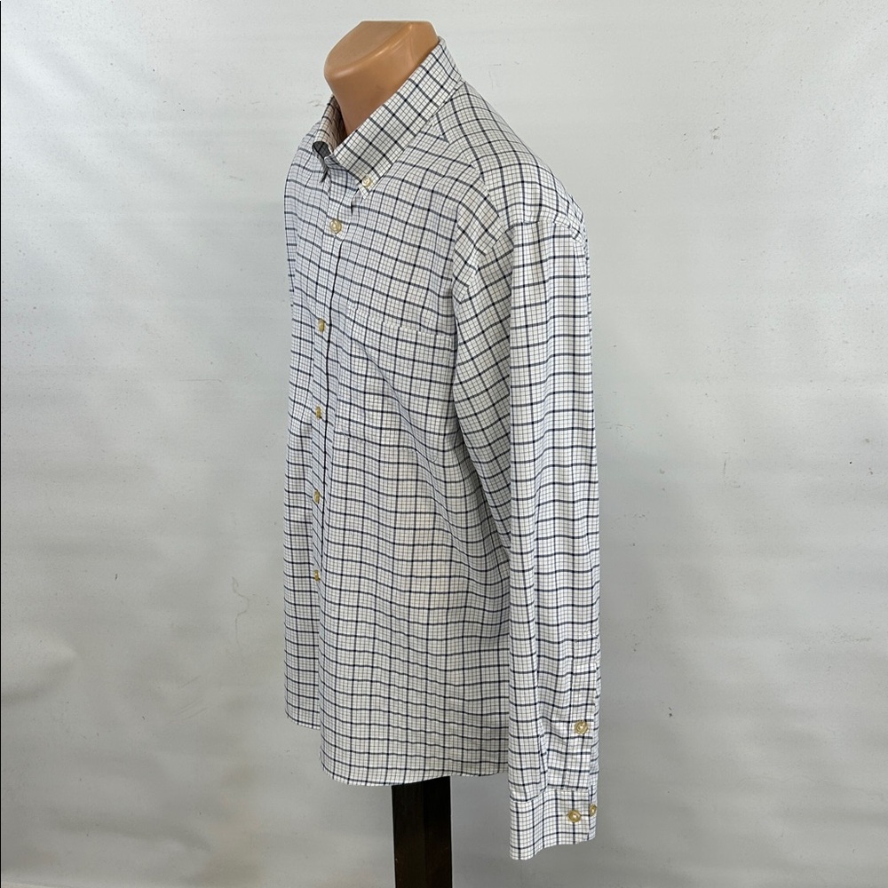 Orvis long sleeve button down collar shirt.  L - Picture 5 of 9